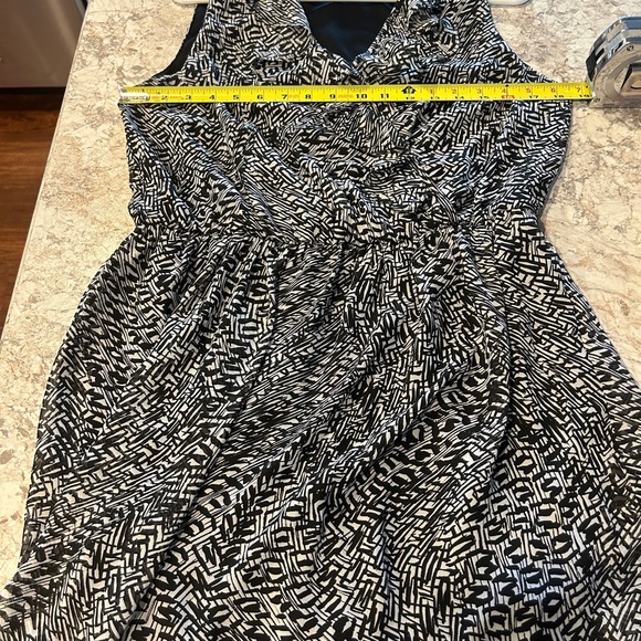 AB Studio Black & White Abstract Dress Large - Picture 9 of 12